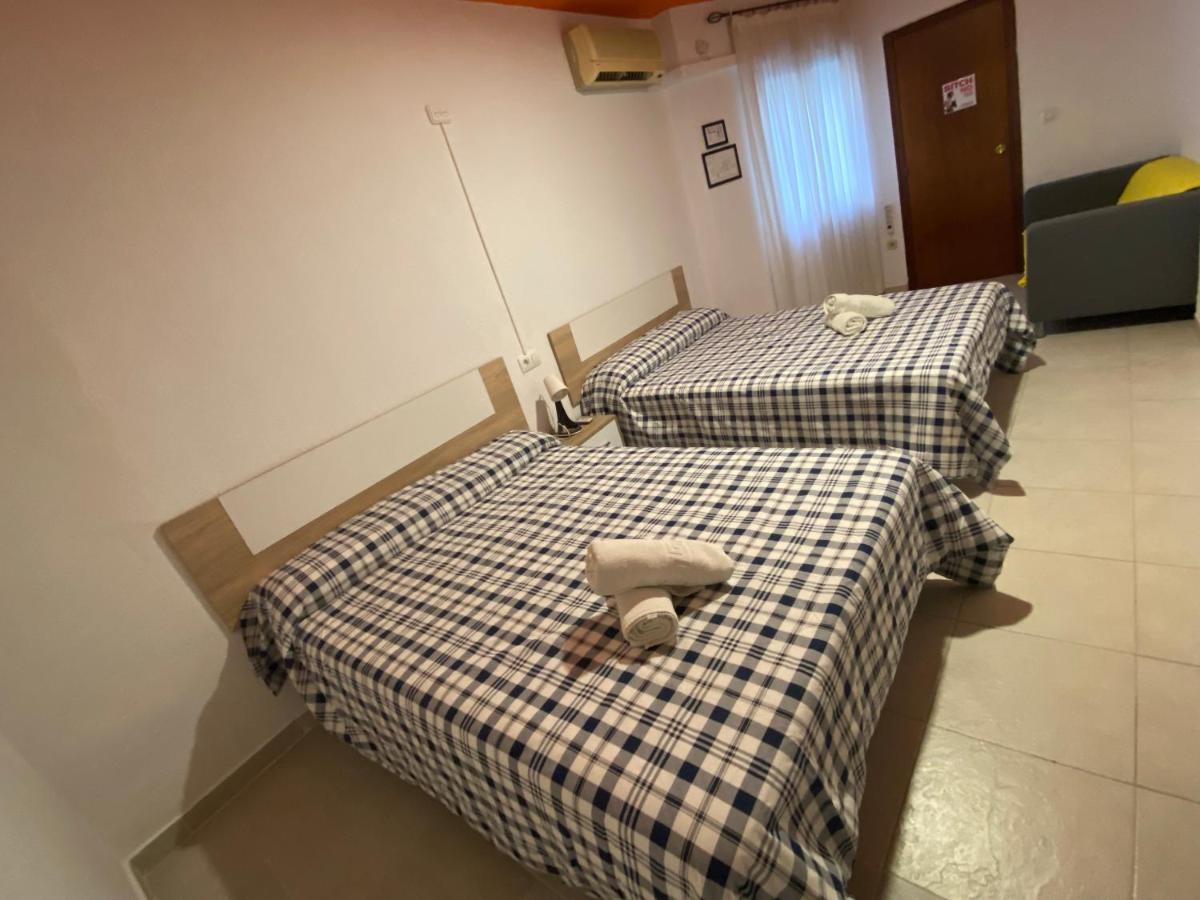 Хостел Arc House Ribera Only Adults Кордова Екстер'єр фото